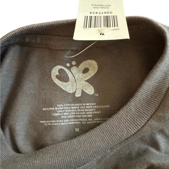 OLIVIA RODRIGO Vampire Lyrics Tee Size Medium New with Tag MSRP $25 SOO - Picture 5 of 5